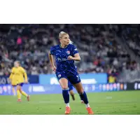 San Diego Wave FC forward Adriana Leon