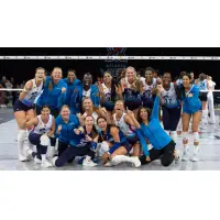 Omaha Supernovas pose after ending Atlanta's winning streak